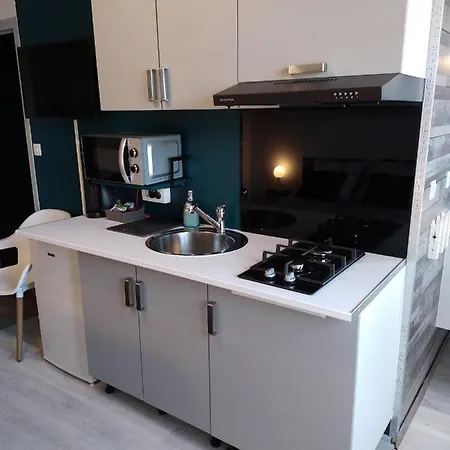 Et D'hotes Les Nuits De Gesnes Bed & Breakfast