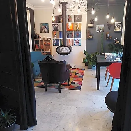 Et D'hotes Les Nuits De Gesnes Bed & Breakfast