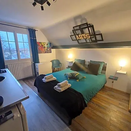 Bed & Breakfast Et D'hotes Les Nuits De Gesnes 3*